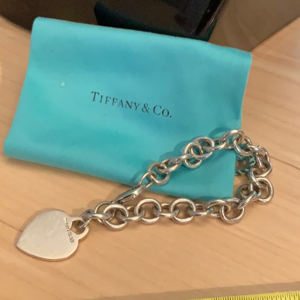 Authentic iconic TIFFANY heart bracelet